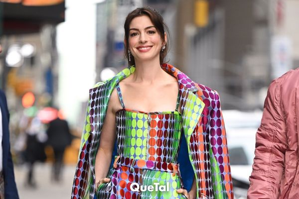 Anne Hathaway usó cuatro looksazos en menos de 24 horas y no estamos soportando